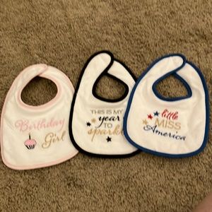 3 baby girl milestone bibs
